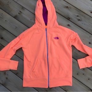 The north face hoodie fits size small